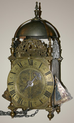 Centre-swing Winged Lantern Clock